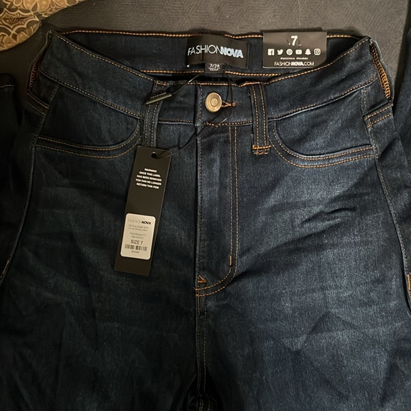 Fashion Nova super soft curvy skinny jeans size 7, NWT - Picture 4 of 6